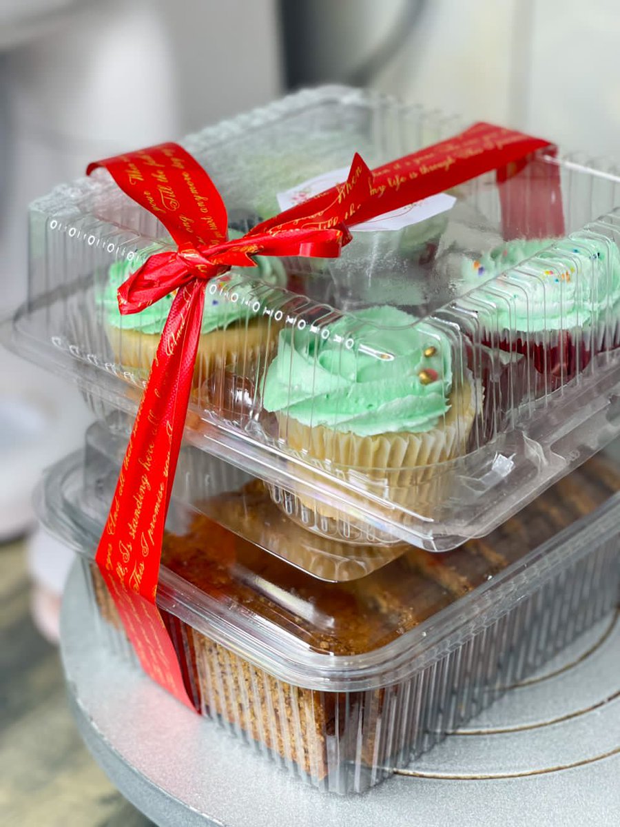luluscakerygh's tweet photo. Banana bread 🍌+ cupcakes = complete package 😍🤤

Price: 60 cedis https://t.co/LdhFOKGbky