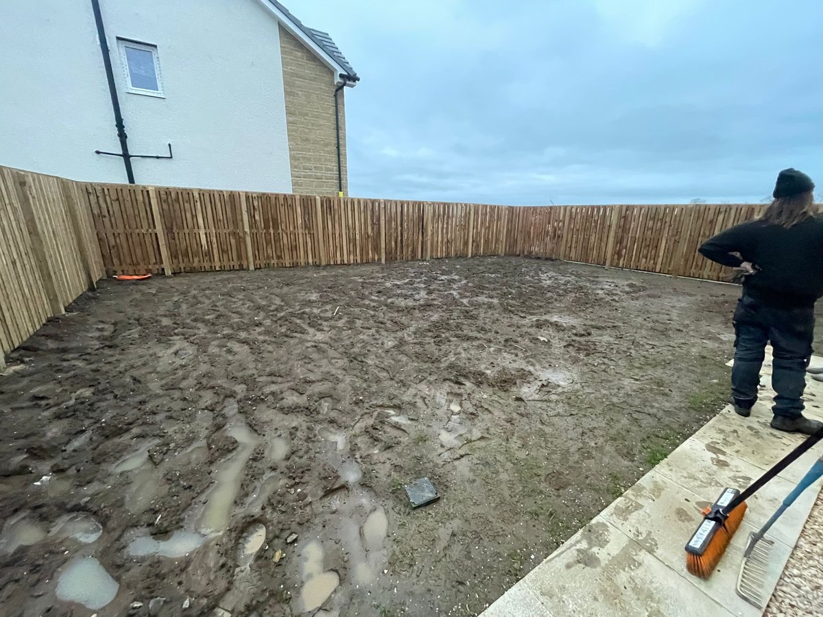 easiglasgow's tweet photo. Amazing new #artificialgrass no more mud transformation with additional new #paving built in #Eastkilbride  
We offer free surveys https://t.co/rnccfjHwdZ
