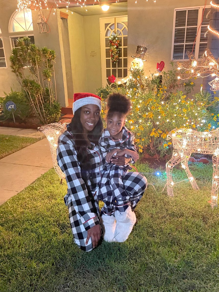 SimplyKeyaMo's tweet photo. A December to remember♥️ https://t.co/Nt6js5Rihd