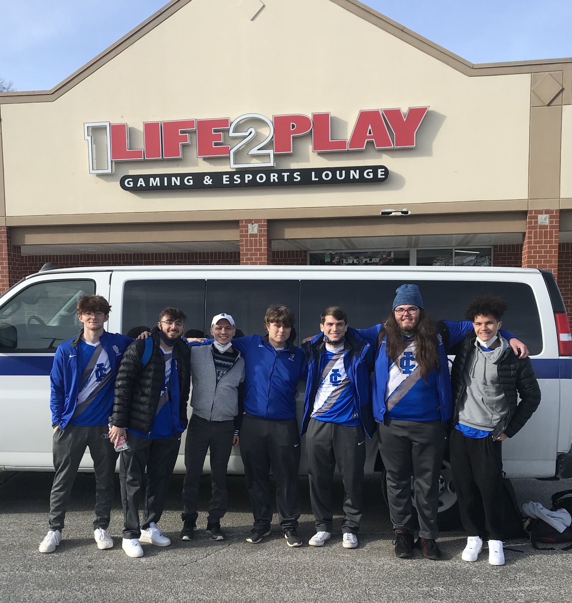 ILCollegeGG's tweet photo. IC Blueboys have made it to the 1life2play LAN, stay tuned for twitch links #LeagueOfLegends #tournament https://t.co/6D28yxYRXY