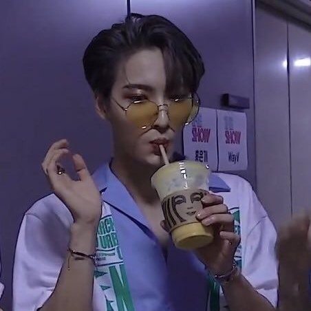 pseonghwapics's tweet photo. i have romantic feelings for this seonghwa https://t.co/dRwq3NDzWx