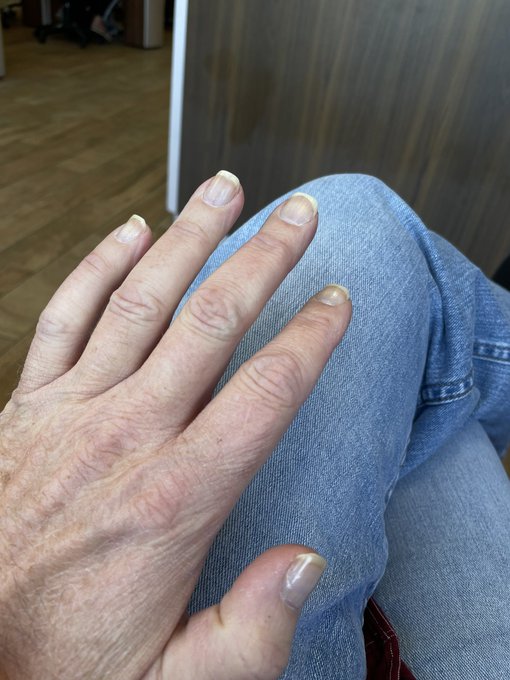 Saturday free time at midday means manicure for me!! I&rsquo;m getting clear but there are tons of colors choices<a href="/tag/friday"class="tags"><span>#friday</span></a><a href="/tag/funtime"class="tags"><span>#funtime</span></a>