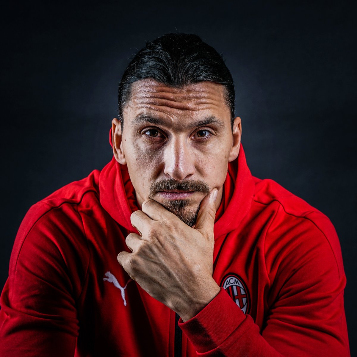 ActuFoot_'s tweet photo. Zlatan : « Les Français sont réputés pour leur arrogance. Et ils me qualifiaient d'arrogant. Donc, je dis qu'ils auraient dû être fiers, parce que je représentais parfaitement la France. »

(@lequipe) https://t.co/XEjZQF7ate https://t.co/7ylzNiMdFx