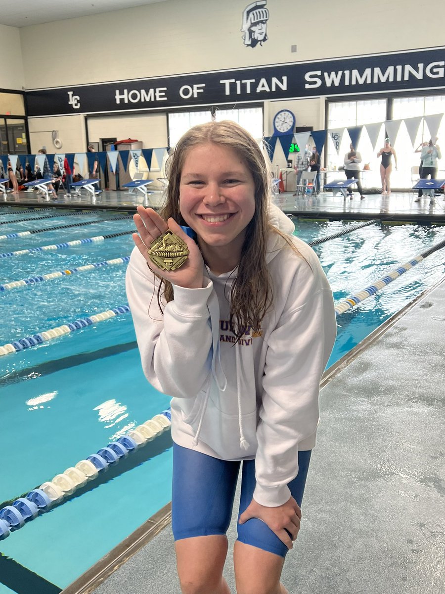 Grace Fettig placed 3rd in her 100 fly with a 1:05.68!