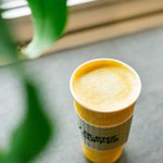 #FunFact: Did you know there have been countless studies that show how turmeric can have major benefits for your body and brain? 💡 Try it for yourself with a handcrafted Turmeric Latte at your local Blenz, customized with your choice of milk or milk alternative. #BlenzCoffee 