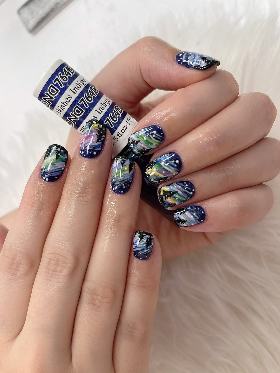 MarcieFeinman's tweet photo. @elliotthaut @mymomthesurgeon @smarsdoc A few of my favorites! I don’t take them off to operate. #handsofasurgeon #nailsofasurgeon https://t.co/1sxXBGrE42