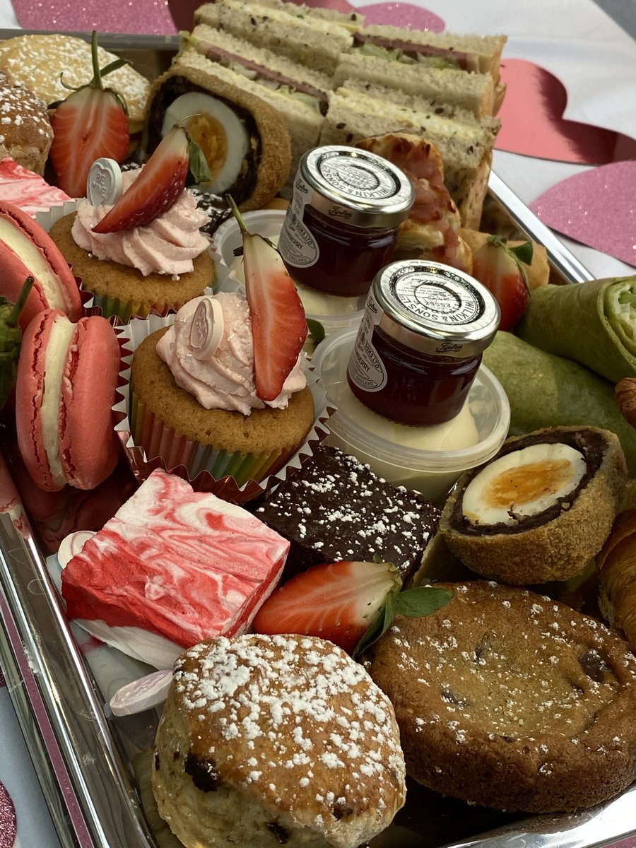 aparkviewhotel's tweet photo. Looking for ideas for what to do this Valentine's Day?
Why not try our His &amp; Her Valentine's Pretty Posh Afternoon Tea to dine-in at Hamiltons Restaurant, or to receive a Pretty Posh Afternoon Tea delivery to your door!
#HamiltonsRestaurant #ValentinesDay #Wolverhampton https://t.co/ylLSqnjZWl