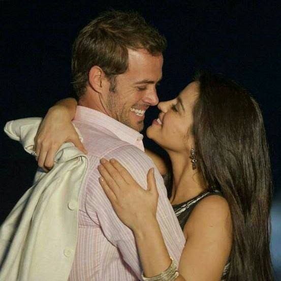 Jaquelevyrroni's tweet photo. O dia que @iMariaSandoval @MAXSAND0VAL  foi a praia 😍😍😍😍😍 
Só uma coisa a dizer choram as Helena  e o Alonso😎 https://t.co/GWNHOCeJIL