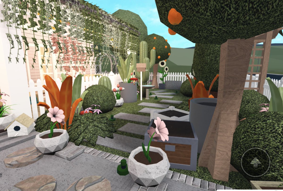 AveryBuilds's tweet photo. Hello Lovleys💖 Today i did The berry garden Hope u Love it🌼 https://t.co/xC3xXus763