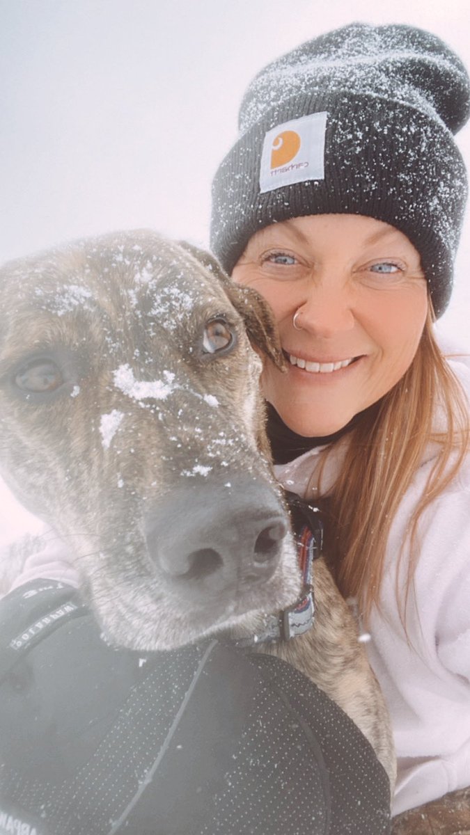 The best therapists have four legs and fur. 🐶 #MaceyBB #winterhike #getoutside