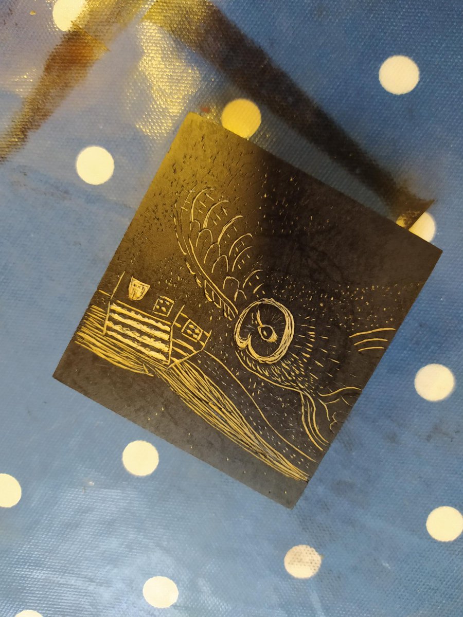 WiltshireMuseum's tweet photo. Enjoyable #RaviliousDownlandMan wood engraving workshop with Rob Mackenzie today. Great tutor, great results! https://t.co/Y3GZhmGu13