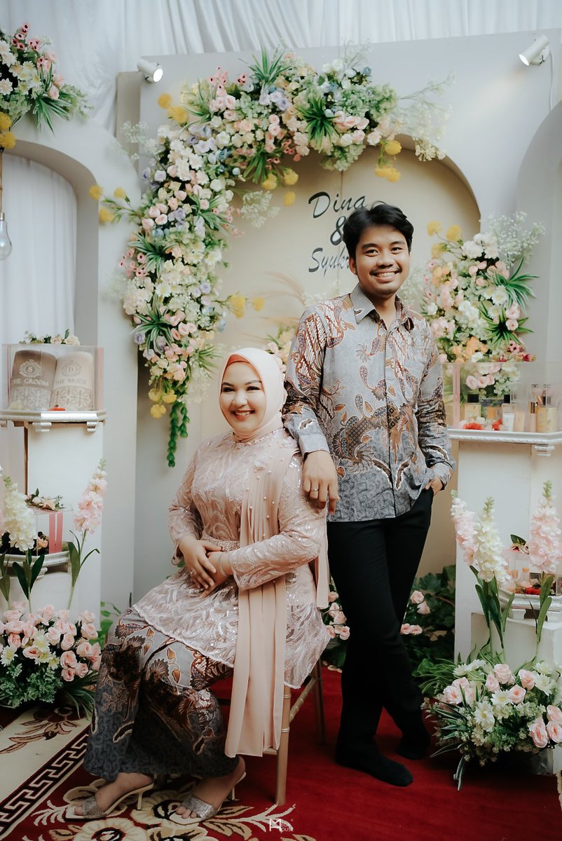 KAKOCoffee's tweet image. Happy Engagement,
Syukron &amp;amp; Dina ❤❤