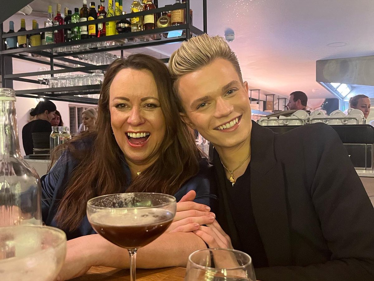 Ronan Parke tweet media