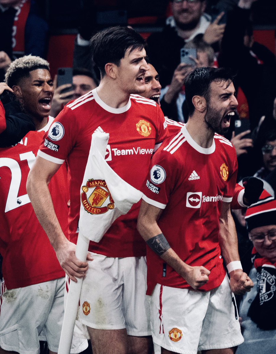 B_Fernandes8's tweet photo. Nothing beats the feeling of a last second win!! 🤩🔴⚫️ https://t.co/k3hGcOH0zJ