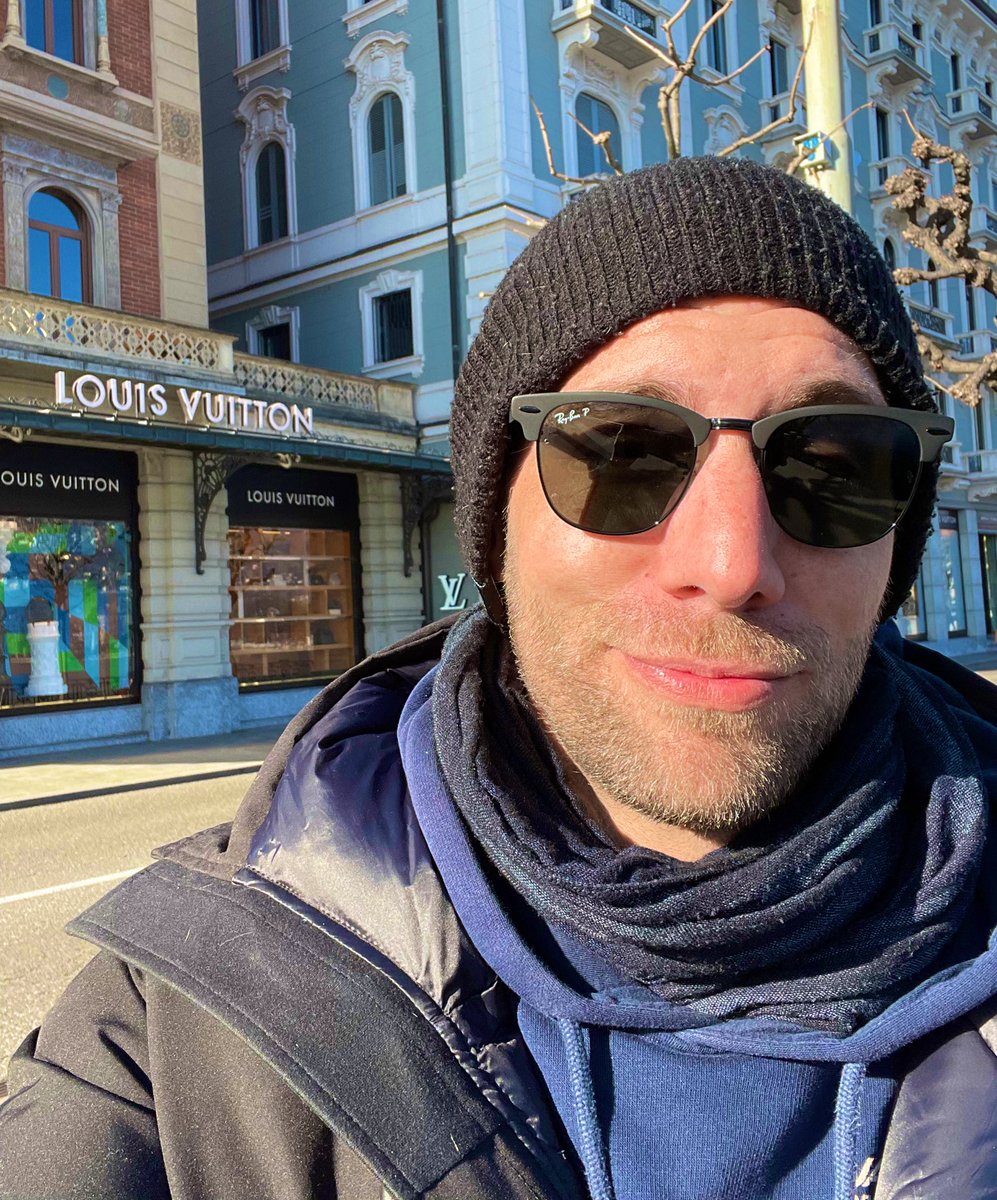 hodldog's tweet image. No #Hexflex for me,
love $HEX T-Shares more 😎