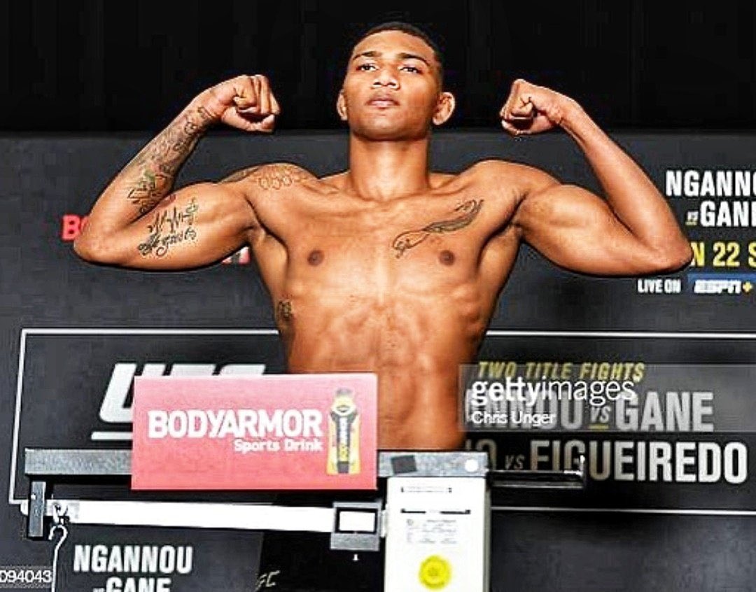 FultonSerranoG's tweet photo. Muchos éxitos hoy @Michaelmma21. Qué orgullo para los orenses y ecuatorianos! #UFC270 https://t.co/tN6NLy2Bku