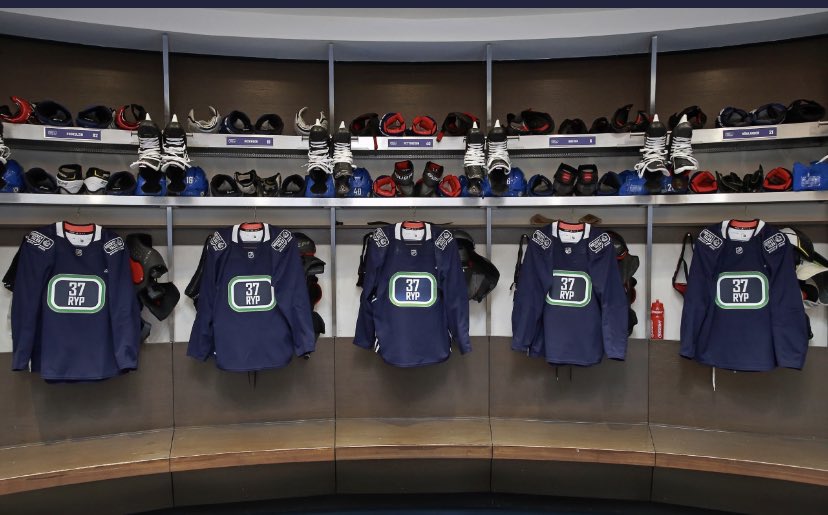 Keeping the conversations going for the last 10 years! #Ryp37 👊🏼 <a href="/Canucks/">Vancouver Canucks</a> <a href="/NHLJets/">Winnipeg Jets</a> <a href="/tmotte_14/">Tyler Motte</a> #sicknotweak