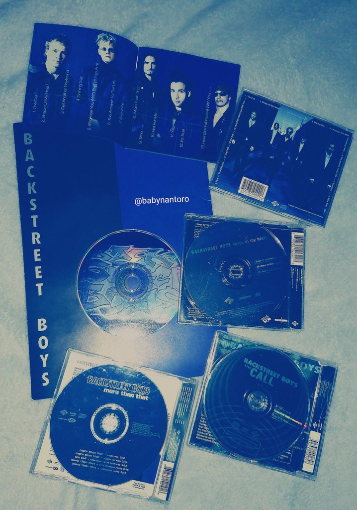 _BabyNaN's tweet photo. @backstreetboys First time in MÉXICO!!!! 🤩🤩 MY first BSB concert, what a moment!! 🖤💙 #toquestoques 😂⚡#blackandblue #unforgettable https://t.co/8CulxQs4y3