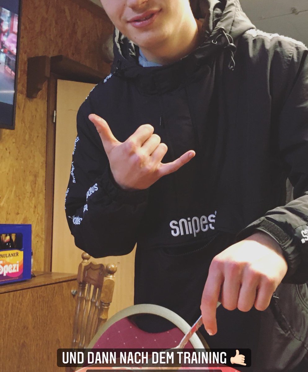 Der Samstag wurde für die vorerst letzte Trainingseinheit genutzt bevor es dann am nächsten WE gegen FC Carl Zeiss Jena II geht. Dabei konnte das Trainergespann um Frank W. und Phil M. auf 12 Spieler zurückgreifen. Erst wurde intensiv trainiert und dann gab es leckere Essen.