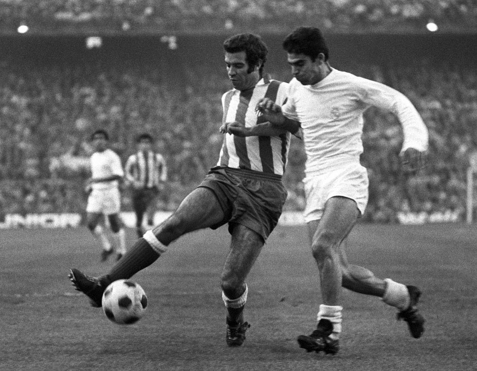 FOTOS HISTORICAS O CHULAS DE FUTBOL - Página 5 FJudvXVXMBQ0AgK?format=jpg&name=medium
