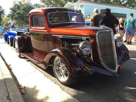 RandyDa25687858's tweet photo. https://t.co/Q8sJSk5Mxg

Love the color. #ClassicCars #CTins #Beautiful

~.~,~.~  🧐 https://t.co/ENffKjUYdr
