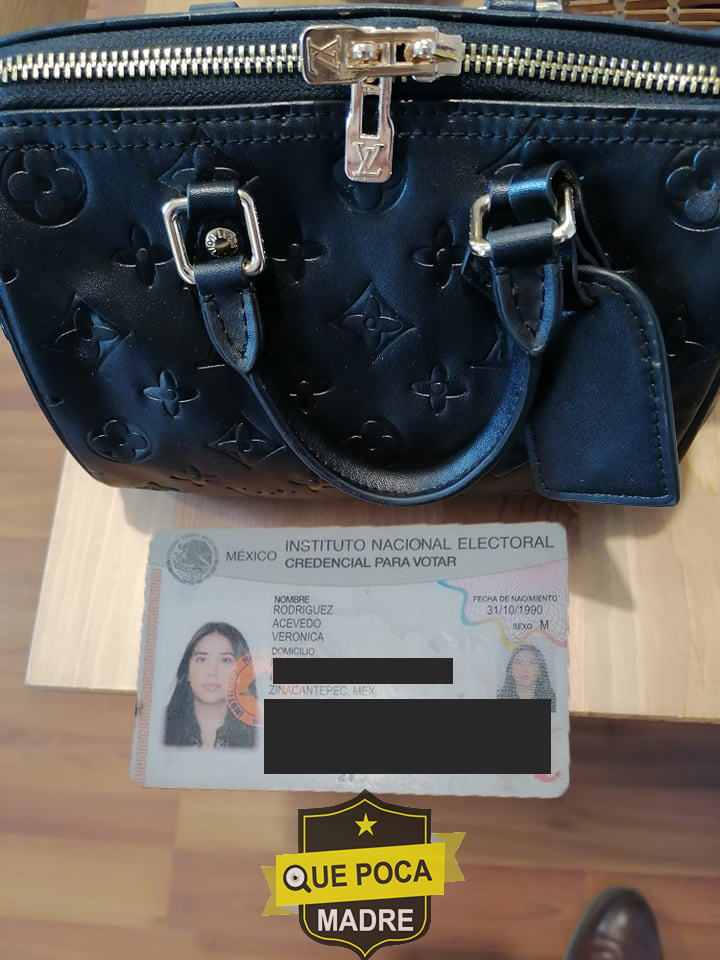 QuePocaMadre_Mx's tweet photo. AYUDA
#DeNuestroInbox
Buenas Tardes, encontré un bolso el día Jueves 20 de Enero en Plaza Mayor en #Metepec, quisiera ver si me ayudan a difundir para devolverle sus pertenencias a la persona que las extravío. INE de Verónica Rodríguez Acevedo de #Zinacantepec https://t.co/5AaLIYMyC7