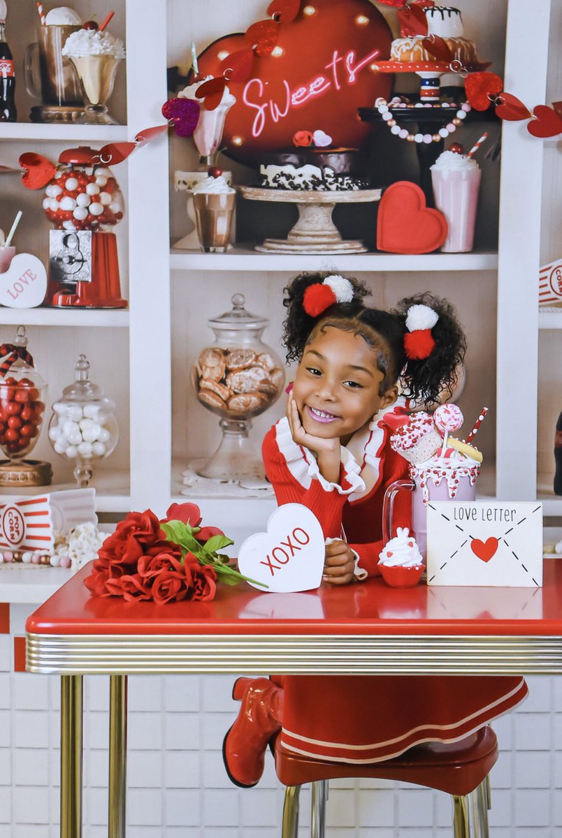 BradAndBrit's tweet photo. At this point, I need to make her a holiday calendar 🤩😍😍😩😩 #VdayShoot 💌♥️💕📸 https://t.co/MgK4YZlFdZ