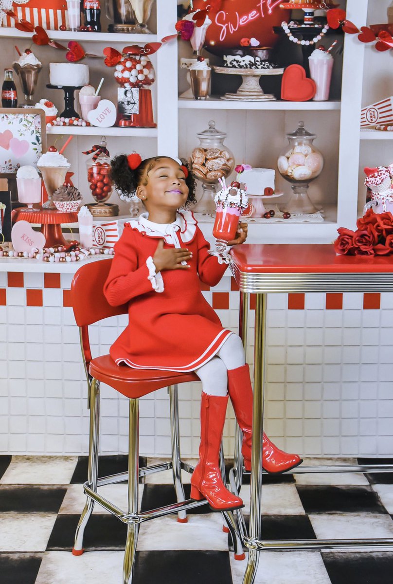 BradAndBrit's tweet photo. At this point, I need to make her a holiday calendar 🤩😍😍😩😩 #VdayShoot 💌♥️💕📸 https://t.co/MgK4YZlFdZ