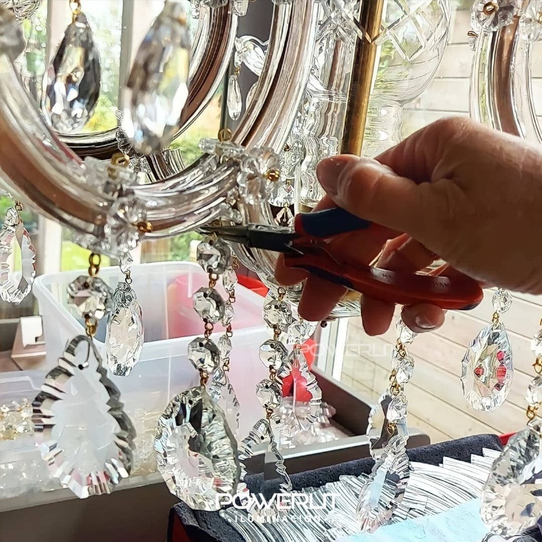 powerlitpy's tweet image. ¿Sabías que tenemos más de 30 años de experiencia en la restauración de lámparas de araña y de bronce en general? 🤩

👉 Limpieza
👉 Restauración de Piezas
👉 Electrificacion
👉 Pulido
👉 Baños
👉 Niquelados

Contactanos al 📲 0981 52 39 79