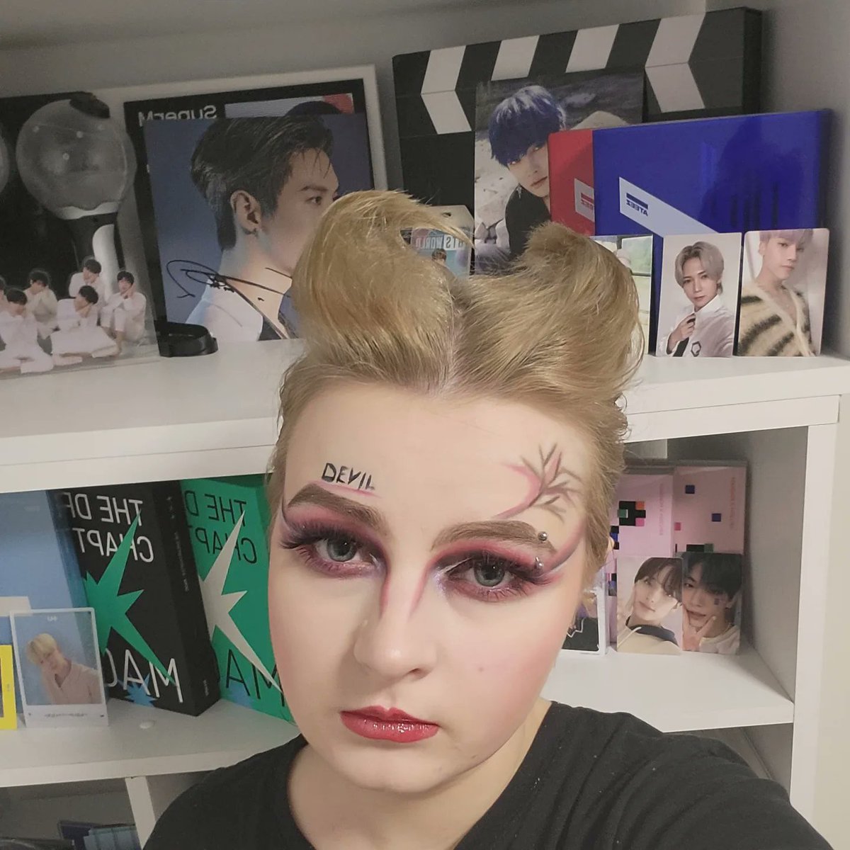 sandra94_ARMY's tweet photo. #devil #maxchangmin #MakeupIsFun #inspired #악마 #MaxChangmin_Devil
@TVXQ I really love this album and especially the songs Devil and Fever 😍 can we appreciate these vocals of Max 🤗 they're just awesome 🥰❤ https://t.co/wWTsD0akyq