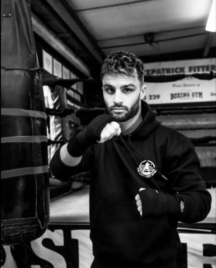 LoneliestSport's tweet photo. Check out our range of official TLS merchandise at https://t.co/2tDHyGpY7z 

#boxing https://t.co/SzzQlGemO9