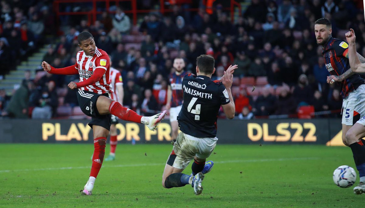 Party at Bramall Lane 😁 What a return to playing back at home. Happy with the goal. Hope you all enjoyed that Blades 🙌🏾⚔️
