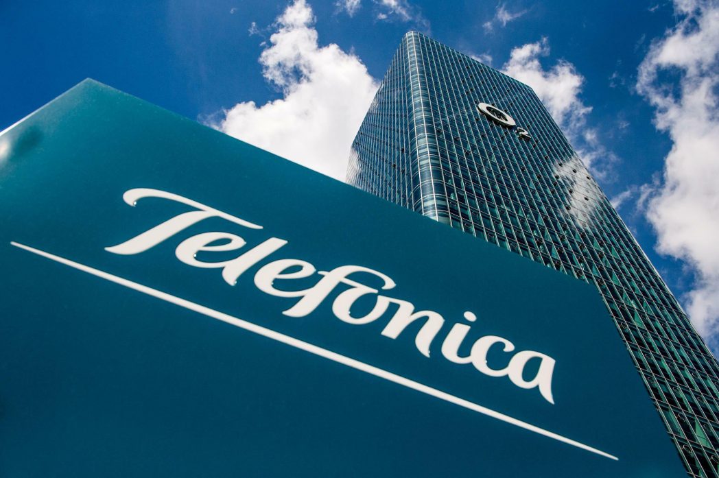 test Twitter Media - FYI: Found this > Telefónica cuts 2,400 jobs at cost of €1.4bn https://t.co/P01cXp2bpu https://t.co/PxZMUYKRCh