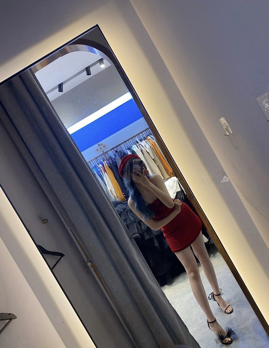 nanawulala's tweet photo. #女s #男m #收奴 老图新发 
想不想舔？
跪下再说话 https://t.co/TNcyb0YbAf