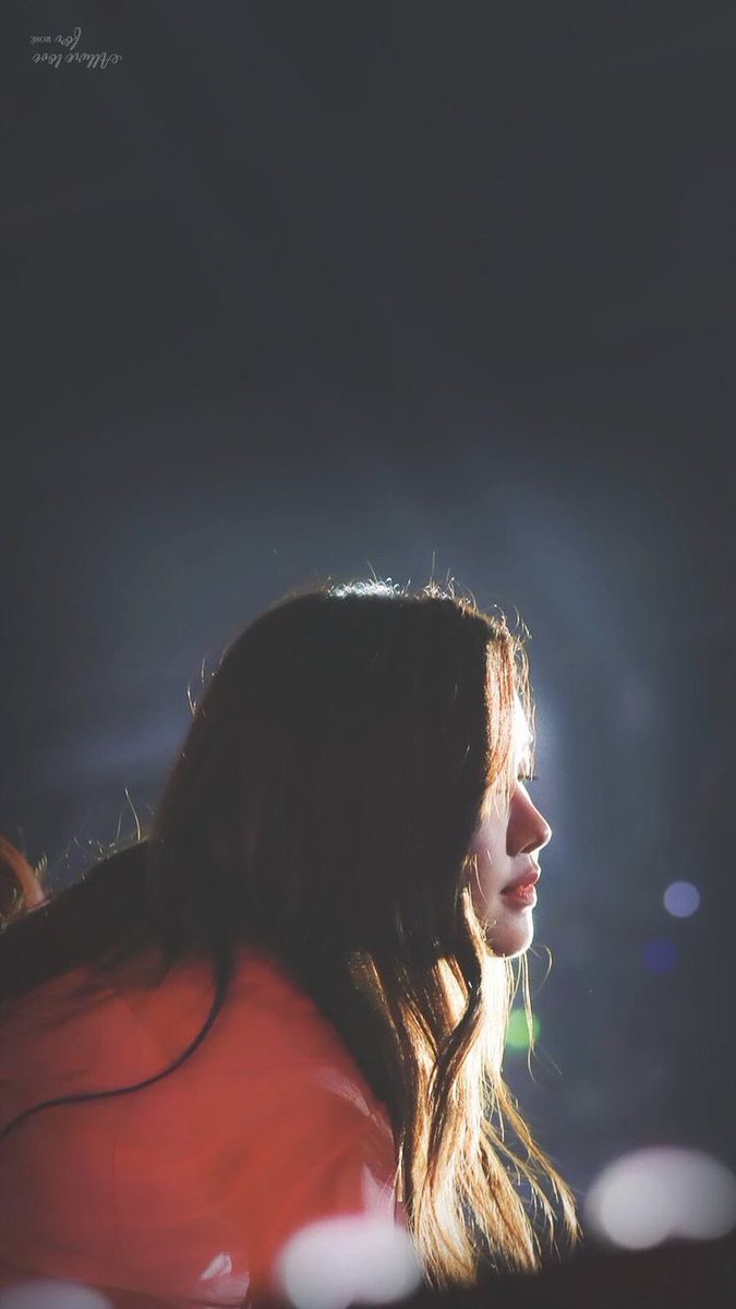 Why this world so cruel sometimes?🌹 #RespectROSÉ #NoToBodyShaming