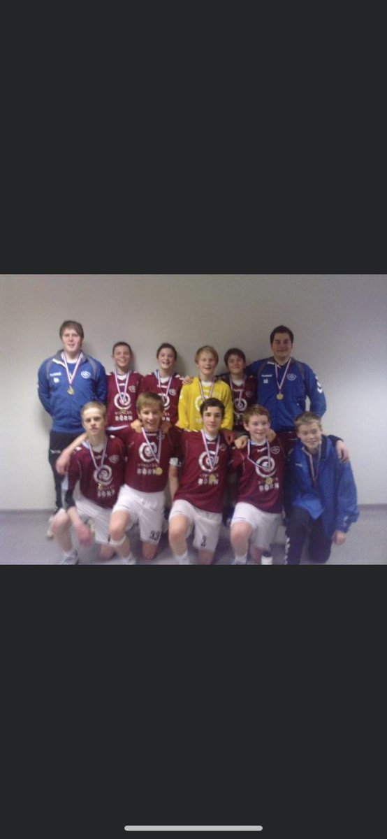 Sigur er í vöðvaminninu hjá Ómari Inga! Hér tryggðum við okkur Íslandsmeistaratitilinn fyrir 12 árum og hann hefur svosem ekki gert annað en að vinna síðan🤴🥇