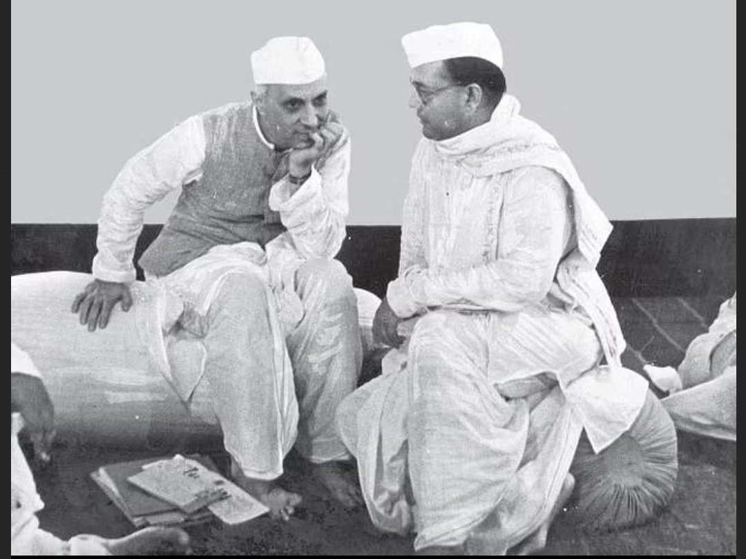 BabelePiyush's tweet photo. आज महान स्वतंत्रता सेनानी और दो बार कांग्रेस पार्टी के अध्यक्ष रहे नेताजी सुभाष चंद्र बोस की जयंती है। आज उनके बारे में बहुत सी बातें कही जाएंगी। ऐसे में नेताजी की मृत्यु के बाद 1946 में आई उनकी पहली जयंती पर आयोजित कार्यक्रम में पंडित नेहरू के भाषण को देखना प्रासंगिक होगा।1/10 https://t.co/5Oj5AJE3uE