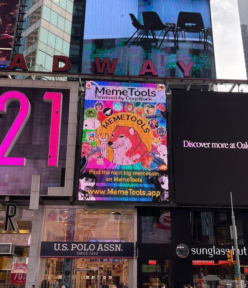 I, Bob, of Bob's Billboard Emporium (powered by #dogebonk) would like to present to you, with great pleasure...

THE VERY FIRST <a href="/memetoolsapp/">MemeTools</a> BILLBOARD!!! 🔧🐶

So wonderful to see the #MemeTools coins share this space 🎉🎉🎉

#DOBO $DOBO #100xGem #newyork #TimesSquare #SorryElon