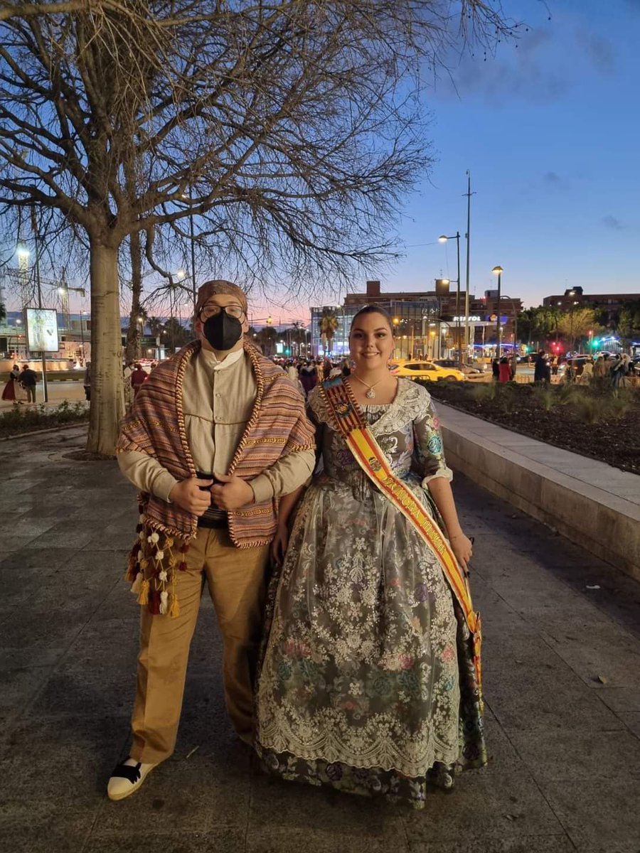 Per fi: Exaltació de la FMV: Carmen, enhorabona 😍 Fallera de nostra Falla veïna <a href="/FallaTotana/">Falla Poeta Alberola-Totana</a>: compartim vostre orgull.
I nostra Comissió té la millor representació. Nostra Fallera Major: TAMARA, que está preciosa ♥️
Ganes de: Falles, Falles i Falles 
LL❤️Ve
#Exaltació22