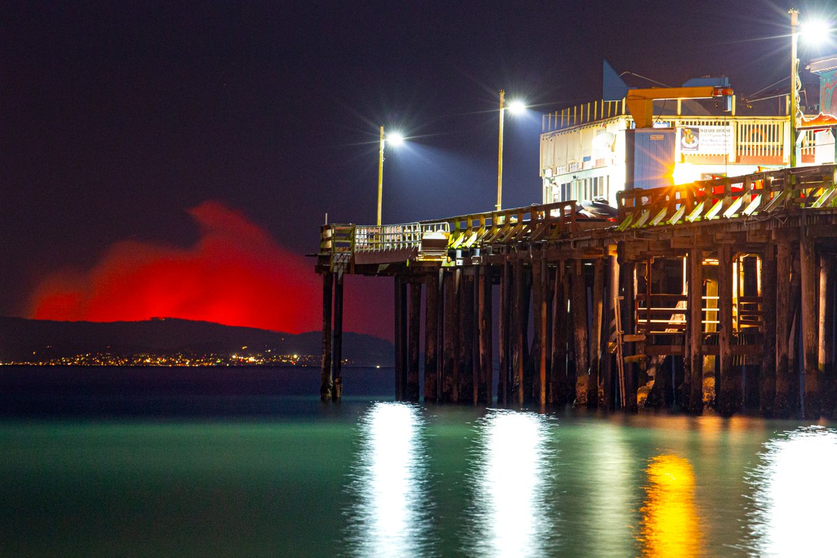 claytowne's tweet photo. Shot of Big Sur Colorado Fire. Taken last night around 10:30pm from Capitol Beach.
#BigSur #coloradofire #bigsurfire #californiawildfire #wildfire #PaloColorado #capitolabeach #capitolawharf https://t.co/IxLAQb47XI