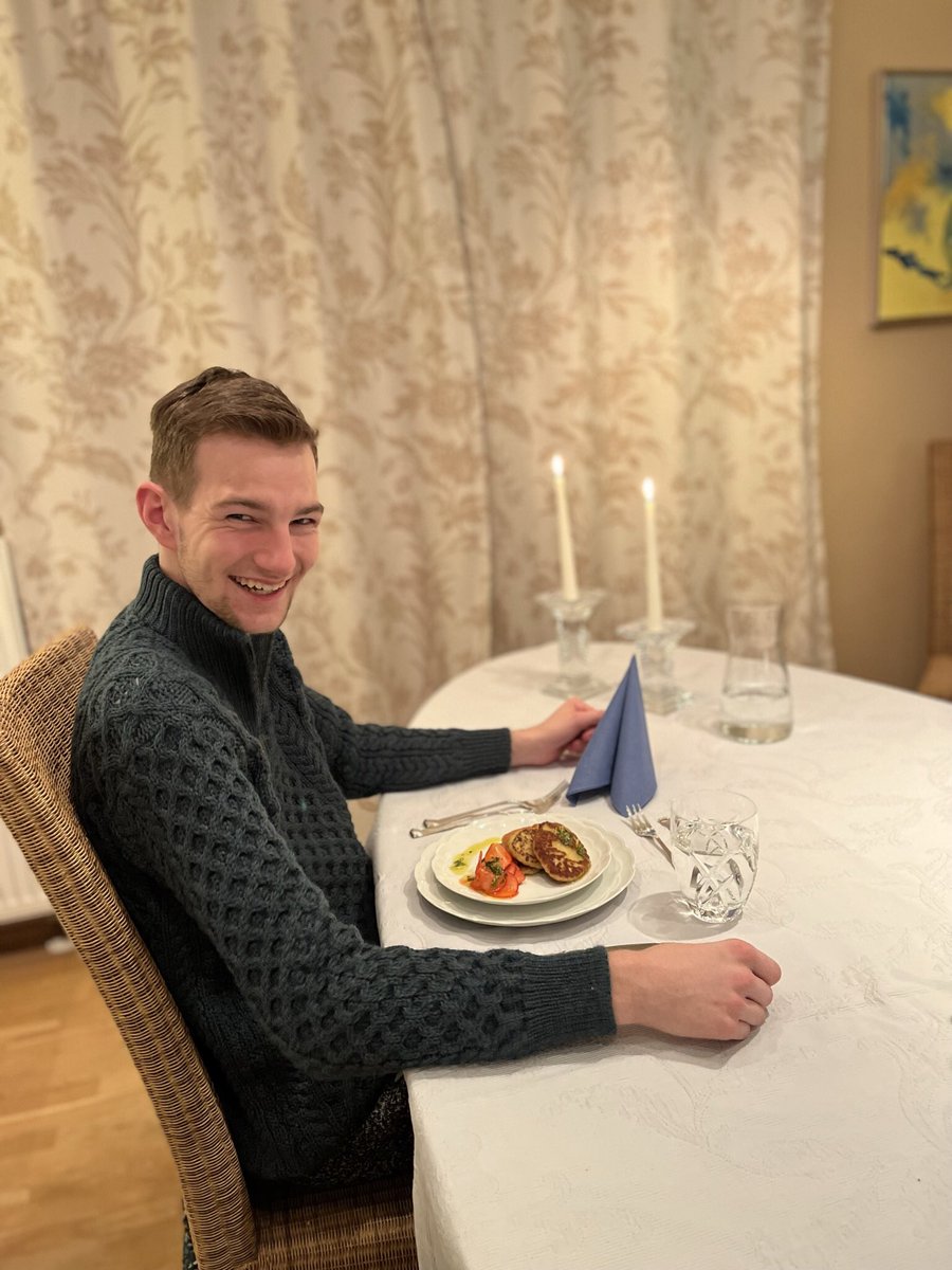 LoveIRELANDNow's tweet photo. Phoenix all set for dinner and #anirishnightin @irlembberlin @MelanieNoble69 Greetings from Bonn! ☘️☘️🇮🇪☘️🇮🇪 https://t.co/dVjHUEYYS4