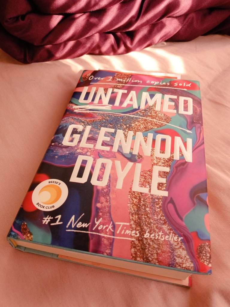 GiggleBiscuit's tweet photo. #CurrentlyReading #Untamed #ThisIsHowYouFindYourself 🤩🥰 "𝑶𝒇 𝒄𝒐𝒖𝒓𝒔𝒆. 𝑰𝒕 𝒘𝒂𝒔 𝒍𝒆𝒂𝒅𝒊𝒏𝒈 𝒕𝒐 𝒕𝒉𝒊𝒔 𝒆𝒏𝒅𝒊𝒏𝒈 𝒂𝒍𝒍 𝒂𝒍𝒐𝒏𝒈. 𝑰 𝒔𝒆𝒆. 𝑰𝒕 𝒂𝒍𝒍 𝒉𝒂𝒅 𝒕𝒐 𝒉𝒂𝒑𝒑𝒆𝒏 𝒆𝒙𝒂𝒄𝒕𝒍𝒚 𝒕𝒉𝒂𝒕 𝒘𝒂𝒚."... https://t.co/Qb4Zyiw1Ys