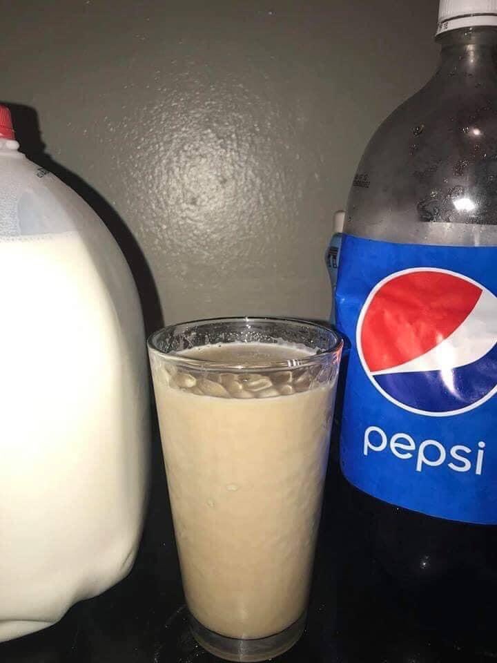NebulaCrisis's tweet photo. @Pancakesbrah thanks but im full https://t.co/FckeCgjSdE