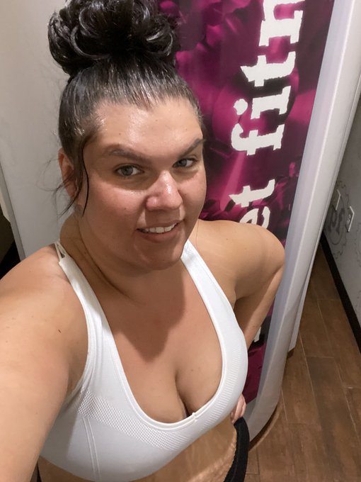 Favorite workout tank ever! Been working out and toning that body! Can&rsquo;t wait to shoot some new content<a href="/tag/curvy"class="tags"><span>#curvy</span></a><a href="/tag/fitnessmotivation"class="tags"><span>#fitnessmotivation</span></a><a href="/tag/tuesday"class="tags"><span>#tuesday</span></a><a href="/tag/fitnessjourney"class="tags"><span>#fitnessjourney</span></a>