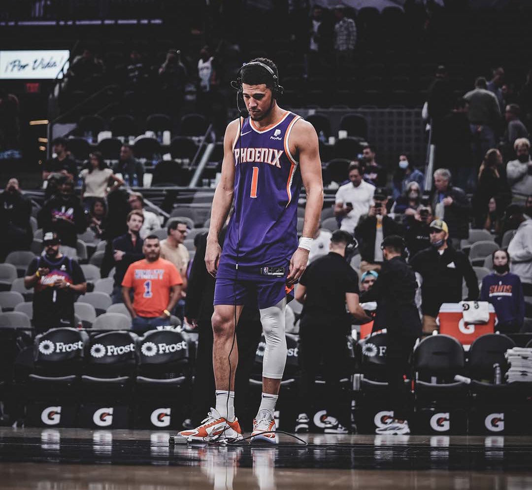 AaryanS19's tweet photo. It’s the LAST DAY to vote !  
RT to get Devin Booker in to the All Star game !! 
#DevinBooker #NBAAllStar https://t.co/Ccsm38MtAK
