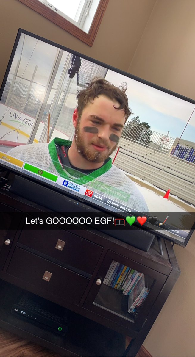 Happy Hockey Day MN! #hdmn2022 Let’s gooooooo EGF!🏒❤️🖤💚🥅 <a href="/EastSideHockey/">EGF Hockey</a>