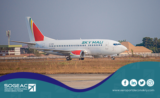 Nous sommes heureux d'accueillir #SKYMALI  ✈️ qui a effectué son premier vol en terre guinéenne.

C’est le début d’une belle et longue aventure.

Bienvenue en Guinée 🇬🇳 SKY MALI   
Welcome in Guinea 🇬🇳 SKY MALI 

#aeroportAST #aeroport  #passagers