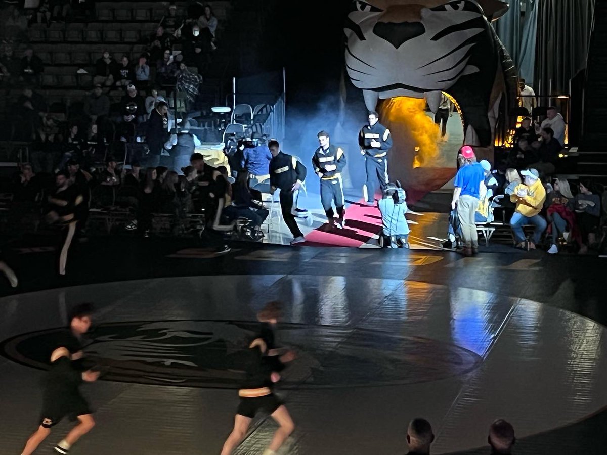 Ptax155's tweet photo. Excited to get to see fellow St Thomas Aquinas grad Brian Smiths Mizzou get to wrestle SDSU today! #LiveDual #STAWrestlers #BobcatsDayOut https://t.co/LebUGXk077