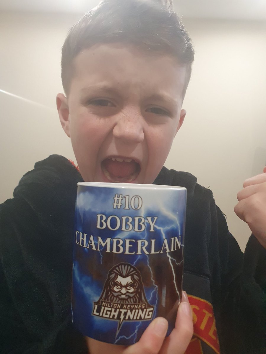 Titch7Hill's tweet photo. Reggie hoping his favourite player #10 Bobby Chamberlain scores tonight @MKLightningTV https://t.co/QHRZXVldgy