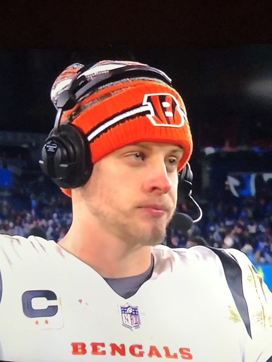 KEVINNNNNN!!!!! 
I’m pretty sure Macaulay Culkin is the quarterback for the Bengals.
🙀🙀🙀 just sayin…
#Bengals #homealone #KEVIN